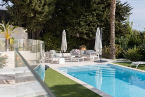 Luxurious 4-Bed Villa with Panoramic Views